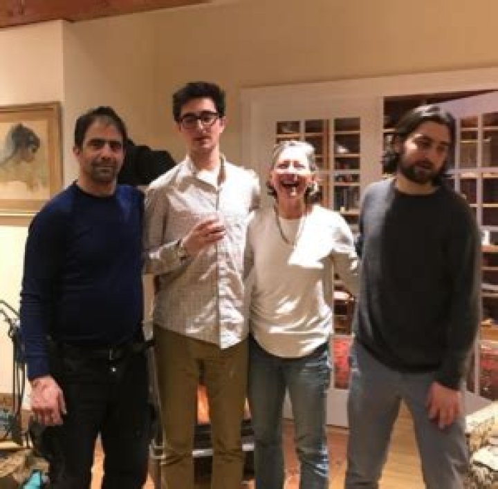 Unveiling Noah Kahan's Family Connections & Influences